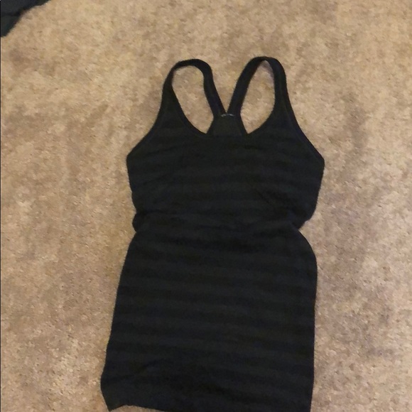 Lululemon tank - Picture 3 of 3